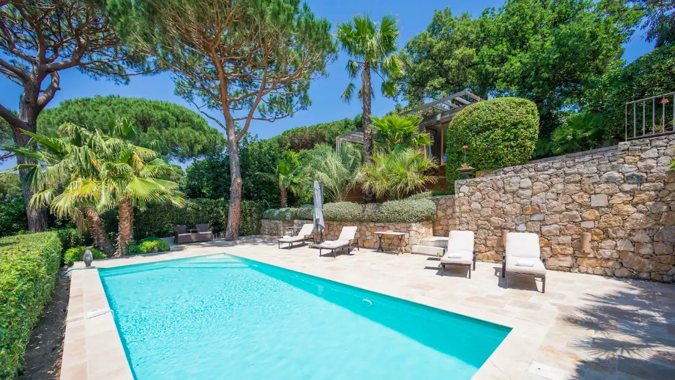 1685009787-Prospectors Luxury real estate Saint Tropez to rent villa France property rental Bellevue 28.webp